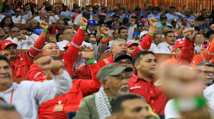 Presidente Maduro: Venezuela tiene aceitada su maquinaria para la defensa de la paz