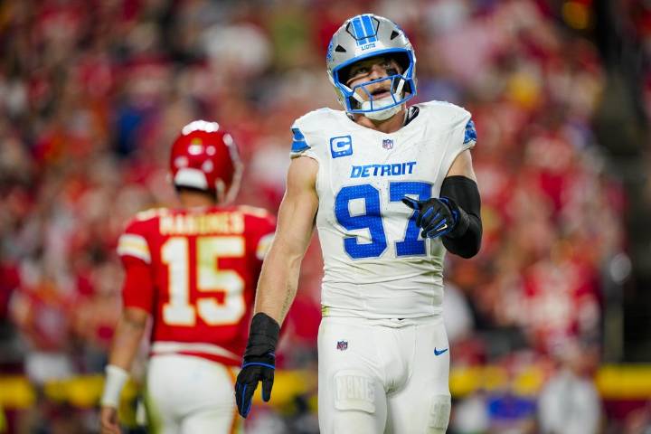 Deadspin | Aidan Hutchinson, Lions take aim at J.J. McCarthy, Vikings