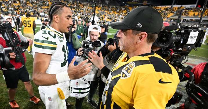 Jordan Love outplays Aaron Rodgers as Packers top Steelers in NFL