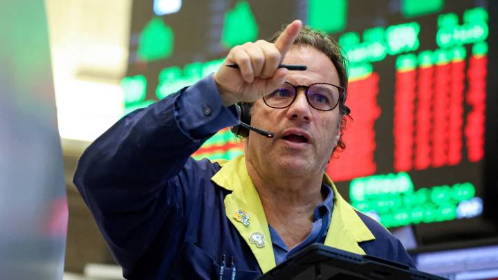 Santoli's Friday market wrap-up: Wall Street at records in data blackout