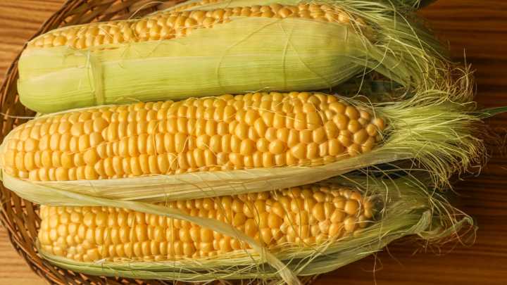 Neither Boiling Nor Baking: The Best Way To Make Corn On The Cob