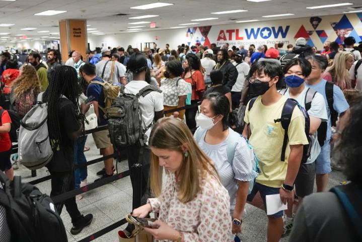 TSA workers at Georgia airport to receive relief amid government shutdown