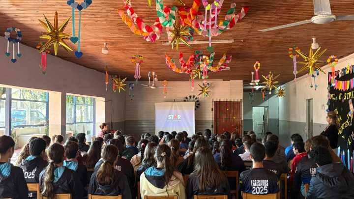 Cine Teatro Oberá – Espacio INCAA celebró el Mes de la Niñez y el Estudiante con animación nacional
