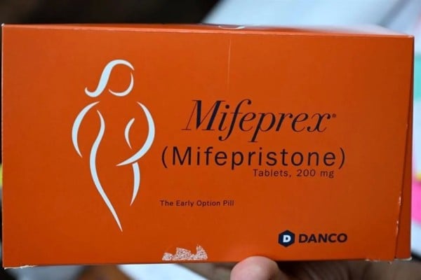 Reprueban conservadores aprobación de mifepristona genérica