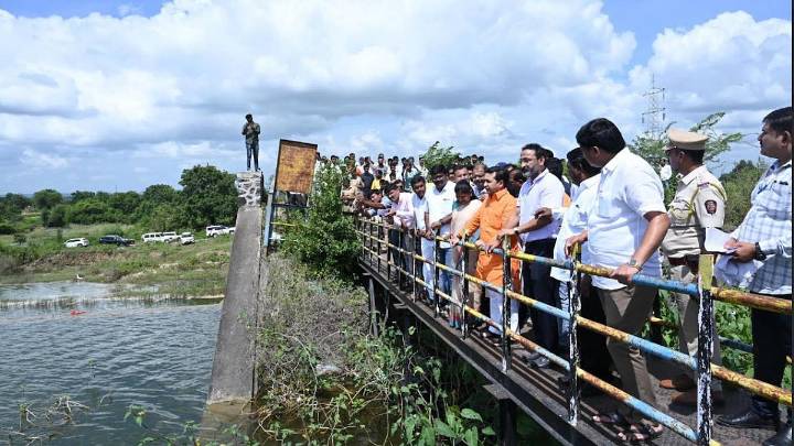 Maharashtra Fisheries Minister Nitesh Rane Assures Fishermen Of Relief Following Heavy Rains In Marathwada