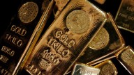 Gold rebounds on US suspension of trade talks with Canada, sanctions on Russia