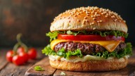 Elevate Your Burgers This Summer With Crisp Apple Slices