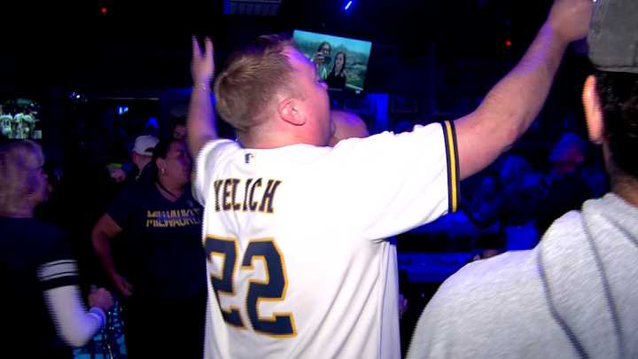 Bars open on off days ahead of NLCS Game 1 in Milwaukee