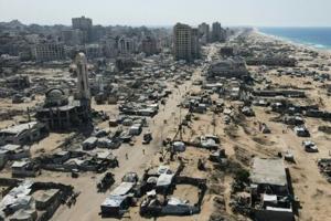 Trump warns Hamas not to breach Gaza deal as Vance heads to Israel