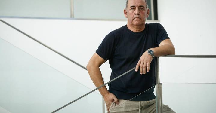 "La facultad no te enseña, te enseña la tiza": Juan Antonio Segura Terribas, una vida dedicada a la enseñanza