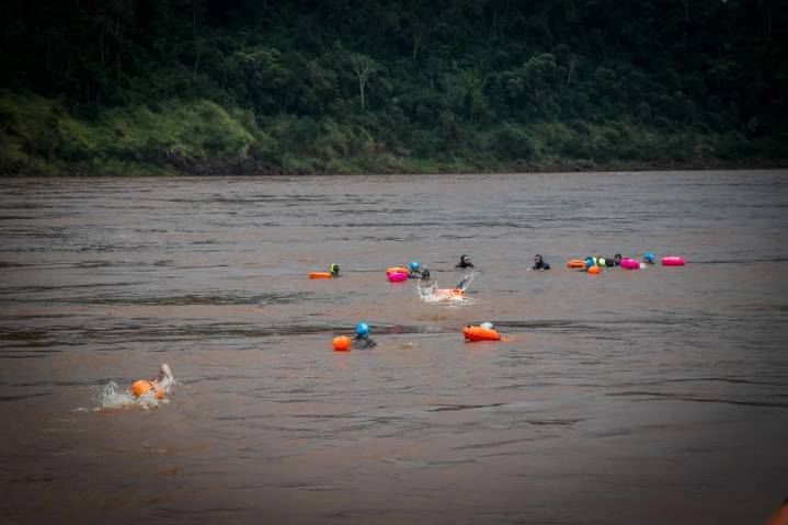 Cerca de 35 nadadores participaran de la II edición de la “Travesía a nado en el río Iguazú”