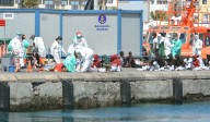 Interceptan un cayuco con más de 200 migrantes al sur de Tenerife