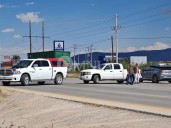 Vecinos de Residencial Leones toman la carretera Aldama- Chihuahua; disputan la administración del fraccionamiento