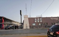 Pelean empleadas afuera de 'teibol' al amanecer
