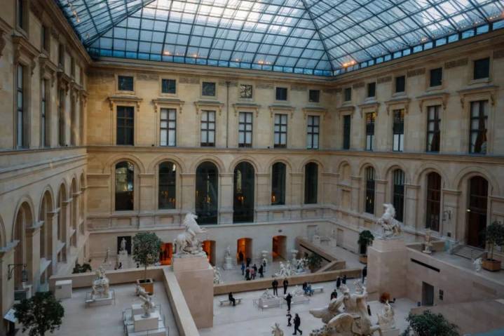 Louvre Museum in Paris closed after robbery, France's culture minister says