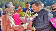 Sonia Gandhi Arrives In Shimla For Ex-CM Virbhadra Singh Statue Unveiling Ceremony
