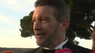 Antonio Banderas brinda por la felicidad de su hija y da detalles de la boda