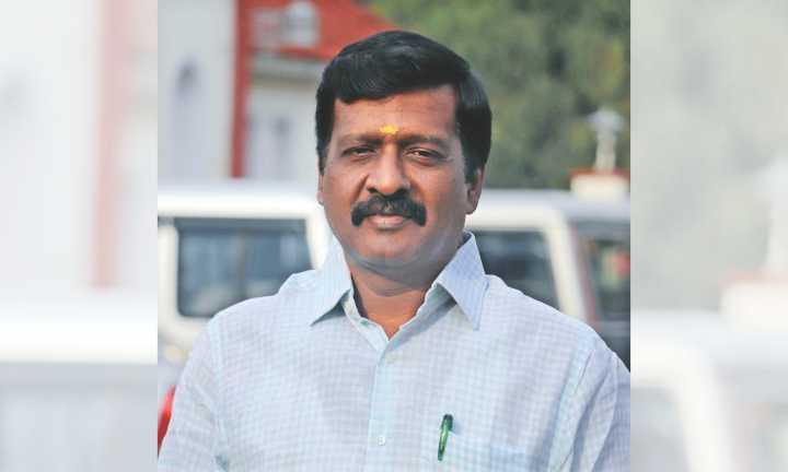 Mayiladuthurai Cong MLA booked for assaulting traffic cop in Chennai