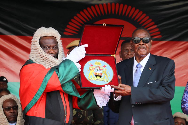 Malawi's Mutharika sworn in for second term as president