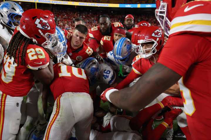 Patrick Mahomes Involved in Massive Brawl to End 'Sunday Night Football' Game