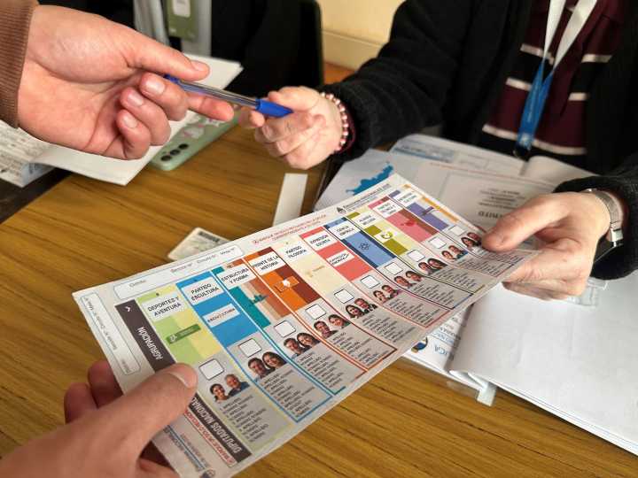 Elecciones 2025: cómo votar hoy con la Boleta Única Papel, paso a paso, y qué errores evitar