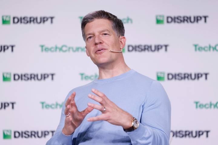 Roelof Botha explains why Sequoia supports Shaun Maguire after COO quit