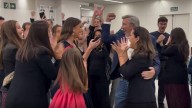 Gran alegría en el momento de la llamada a Carmen Prades desde su casal