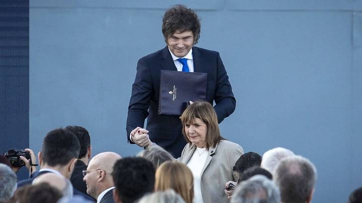 Milei analiza los nombres para el nuevo Gabinete: ¿Quiénes serían los nuevos funcionarios?