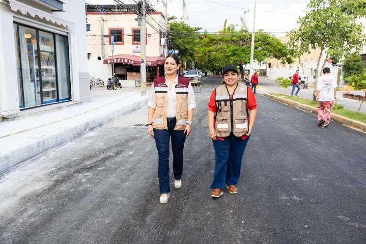Supervisa Estefanía Mercado avance de la remodelación de la Avenida 10 Norte en Playa del Carmen