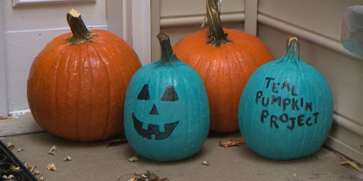 Halloween safety tips for kids with food allergies