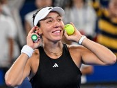 Pegula cuaja asombrosa remontada ante Sabalenka en China