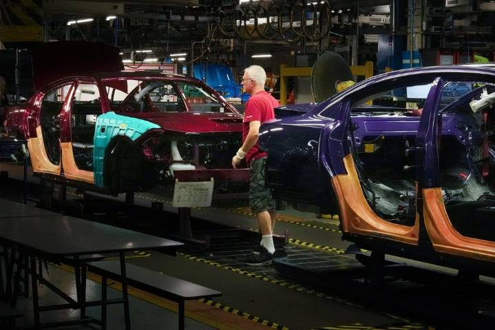 Premier Ford calls on Stellantis to ‘live up to their promise’ to Brampton workers