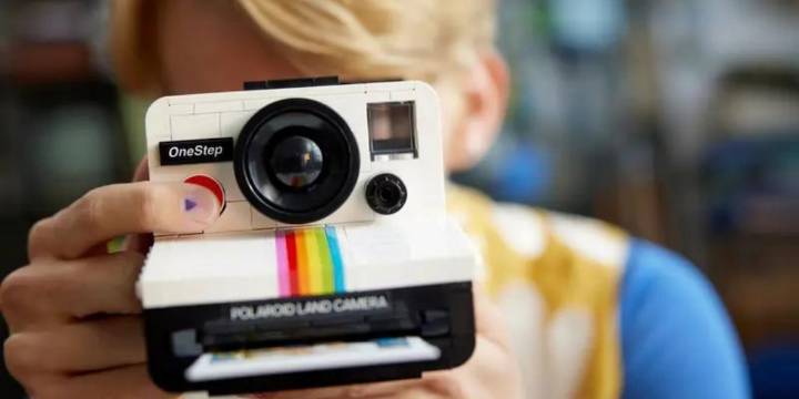 Vuelve el diseño retro: tecnología vintage, colores vibrantes y la búsqueda de consuelo en tiempos digitales