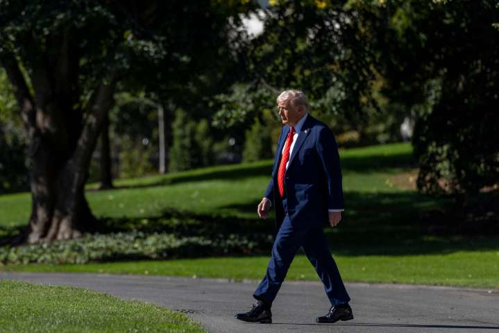 Donald Trump ya no se reunirá con Xi Jinping y amenazó con aranceles masivos a China