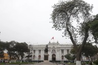 Normas legales: Plaza frontal del Congreso se denominará "Plaza de la Constitución"