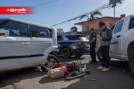 Atropellan a mujer y se dan a la fuga; localizan vehículo abandonado