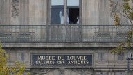 Thieves steal crown jewels in 4 minutes from Louvre Museum