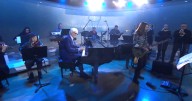 John Tesh Performs NBA Theme ‘Roundball Rock’ Live on TODAY