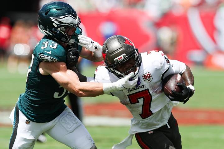 Deadspin | Bucs RB Bucky Irving (foot) on crutches, could miss Week 5