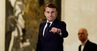 Macron promete recuperar las joyas robadas del museo del Louvre y que los responsables “serán llevados ante la justicia”