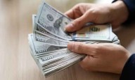 A cinco días de las legislativas: el dólar oficial rompió la barrera de los $1500