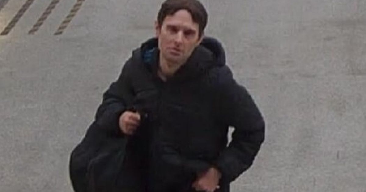 CCTV appeal after man strangles woman before punching her mum in the face at Piccadilly