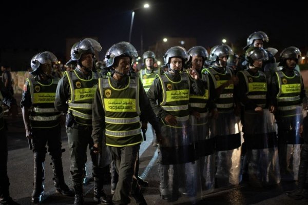Dos muertos en Marruecos en un asalto a un cuartel de la policía durante las protestas juveniles