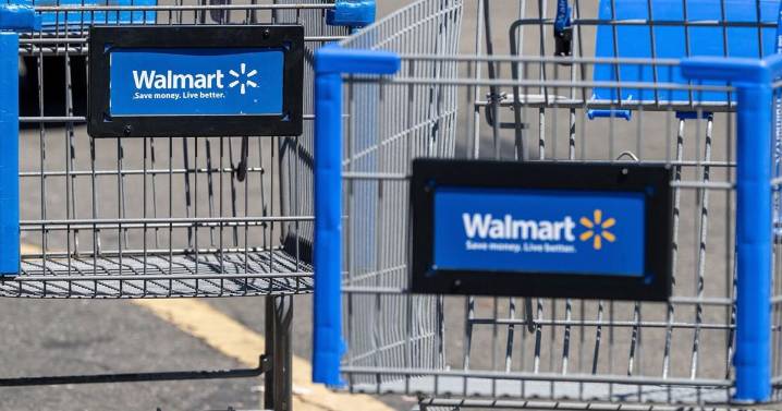 Walmart will remove dyes and other additives from its US house