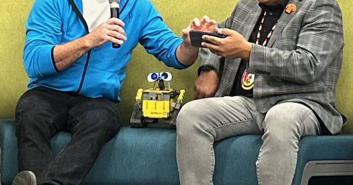 Exhibits cater to small business funding, services