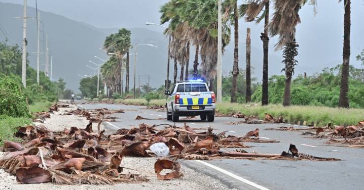 Declaran autoridades a Jamaica “zona catastrófica” tras el paso del huracán “Melissa”