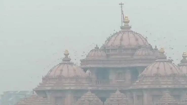 Delhi Wakes Up To ‘Choking Air’ On Diwali Morning As AQI Hits 417; GRAP II Curbs In Place