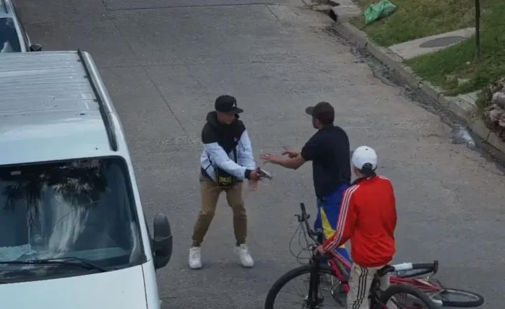 Hurlingham: discutió con un amigo en la calle, lo mató a tiros y le robó la bicicleta