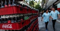 Embotelladora de Coca-Cola subirá precios hasta 10% por IEPS a refrescos: ‘Además de la inflación’