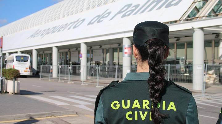 Tres heridos en la colisión de dos autobuses el aeropuerto de Palma